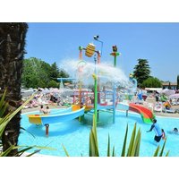 Wasserpark und Strand - 4 Tage am Gardasee Camping Bella Italia in Peschiera del Garda, Venetien inkl. Frühstück