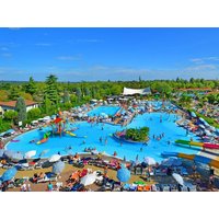 Wasserpark und Strand - 7 Tage am Gardasee Camping Bella Italia in Peschiera del Garda, Venetien inkl. Frühstück