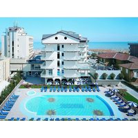 4 Tage Kurzurlaub an der Adria mit HP Hotel Universal in Cervia, Emilia-Romagna inkl. Halbpension