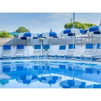 Direkt am italienischen Meer - 2 Tage mit HP Hotel Ambassador in Caorle, Venetien inkl. Halbpension